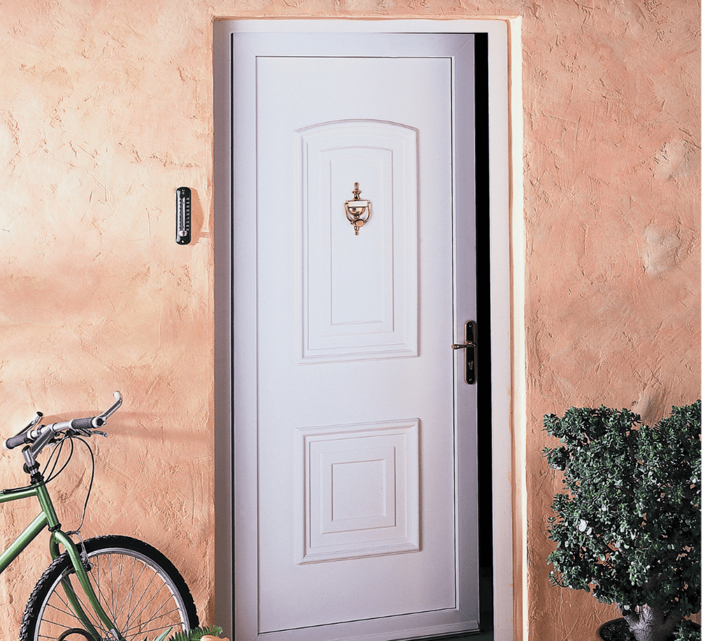 Une gamme complète de portes d'entrée en PVC