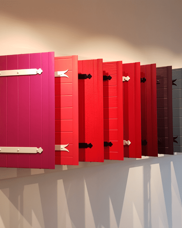 Plusieurs coloris de volet battant en composite