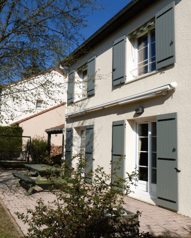 Maison volets battants composite Yzéa vert